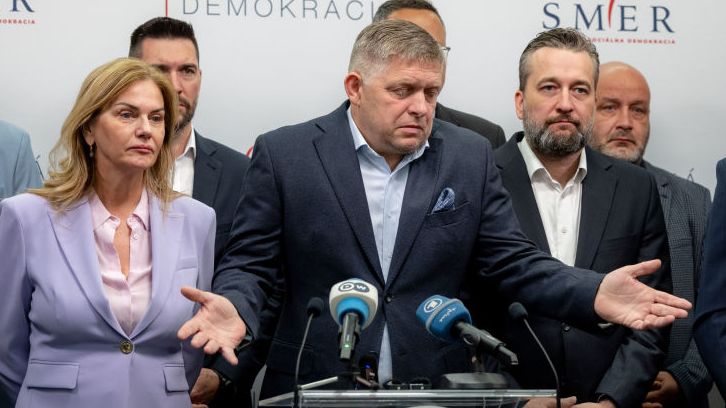 Slováci jasně ukazují, že demokracie není pro ně, píší o volbách čtenáři